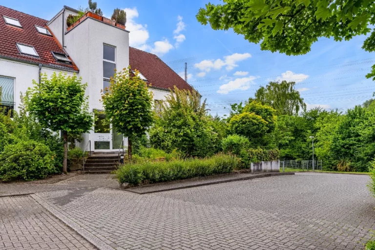 Vermietungssichere Maisonette-Wohnung in beliebter Lage am Naturschutzgebiet