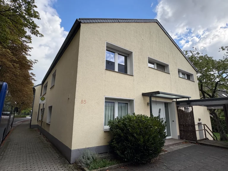 Großzügiges Einfamilienhaus mit 194 m² Wohnfläche im Zentrum von Rheinberg!