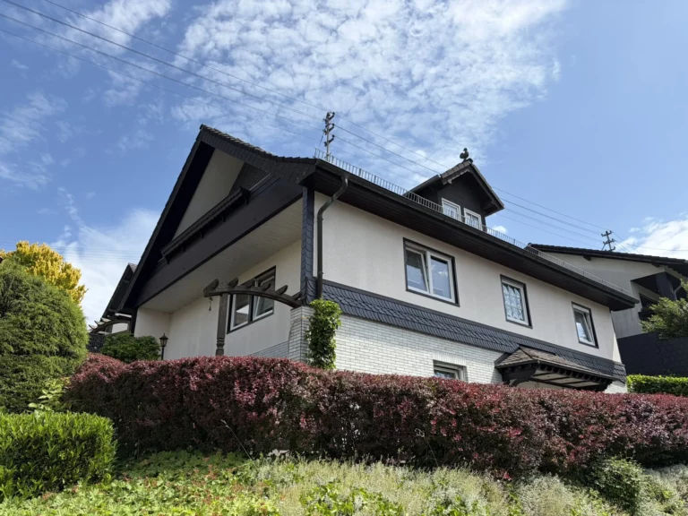 *RESERVIERT*Gepflegtes Ein-/Zweifamilienhaus mit Garten in zentraler Lage von Wissen!