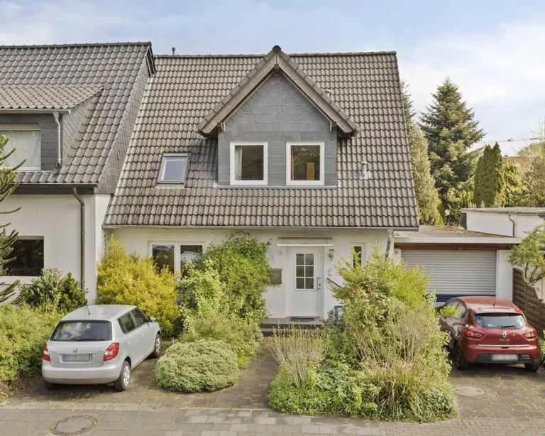 Toplage in Ratingen-Ost! Modernes Einfamilienhaus mit Garage