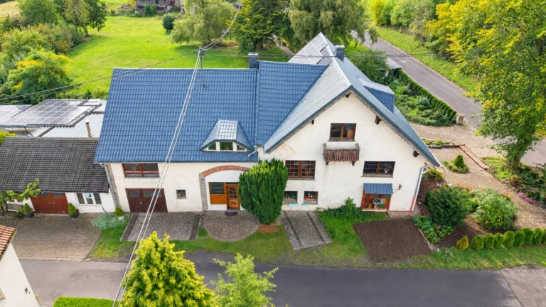 Ländliches Anwesen mit Landhaus & Bungalow auf über 11.000 m² !