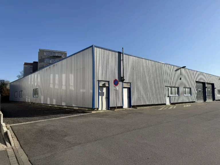 Vielseitig nutzbare Lagerhalle in Ense-Bremen