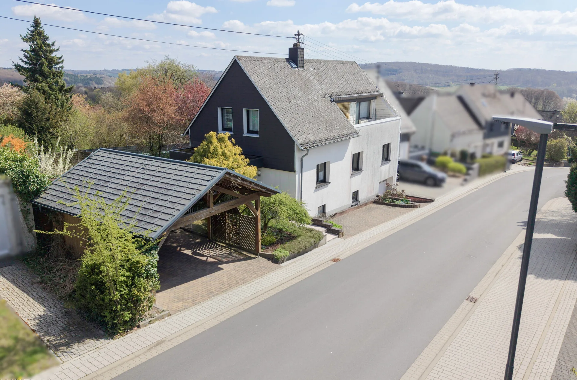 Straßenansicht