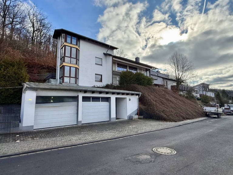 Großzügiges Einfamilienhaus mit Aufzug, Sauna und schönem Ausblick!